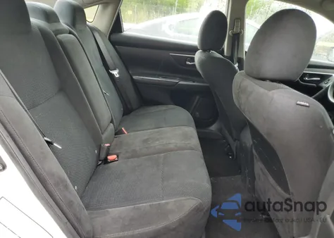 2015 Nissan Altima 2.5 из США, поврежденный, VIN 1N4AL3AP4FC258060